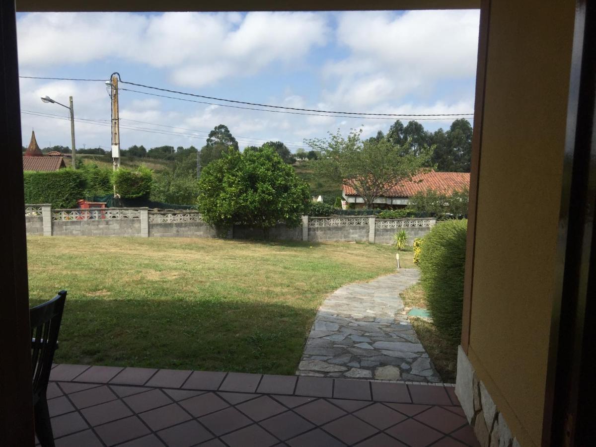Casina Meri Pisones Luaran gambar