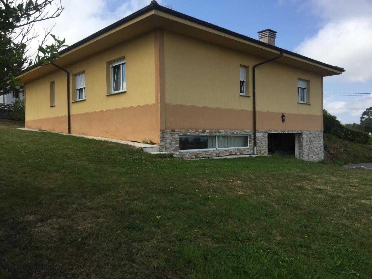 Casina Meri Pisones Luaran gambar
